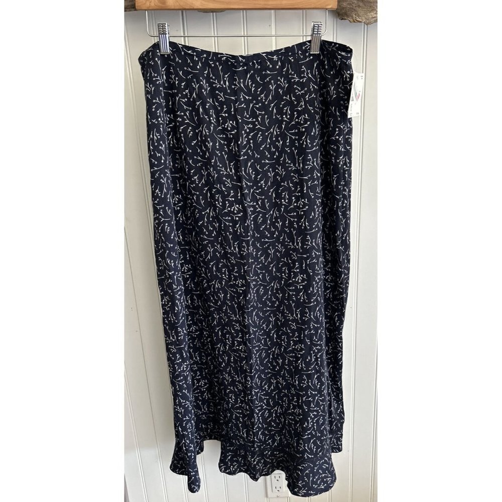 Liz Claibone Skirt Women 16 Liz Sport Maxi Navy Blue Floral Tencel Lyocell NEW
